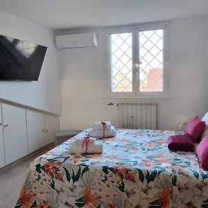 Appartamento Casetta Ginevra - Close To Metro C, Roma